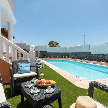 Holiday home Naranja Mit Beheiztem Pool Und Meerblick Callao Salvaje